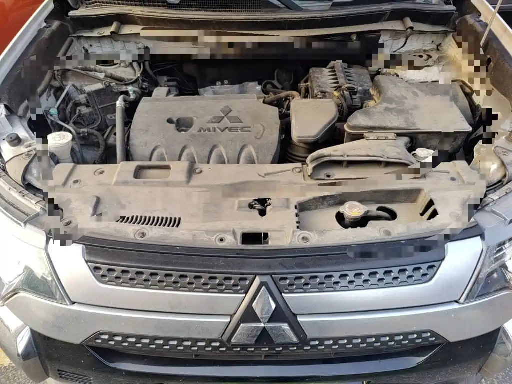 Mitsubishi Outlander — миниатюра 16