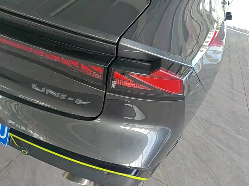 Changan UNI-V — миниатюра 8