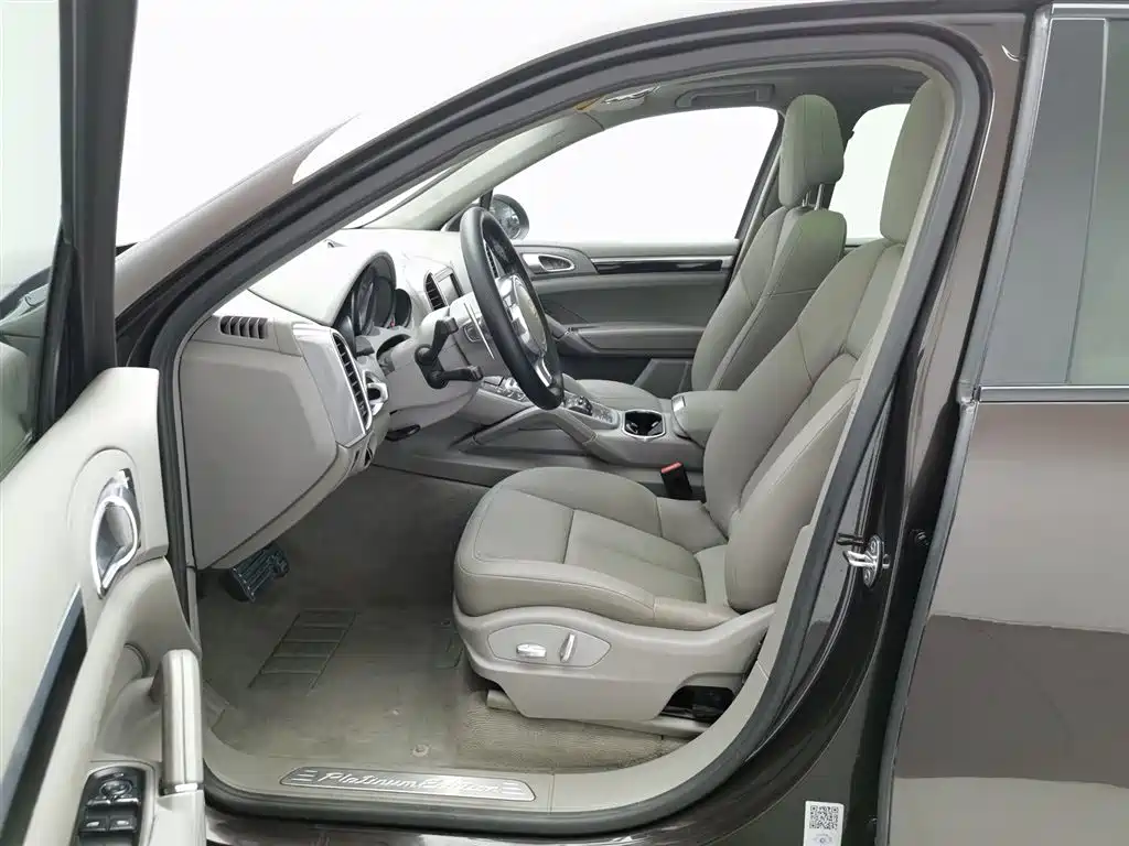 Porsche Cayenne 2014 Cayenne Platinum Edition 3.0T
