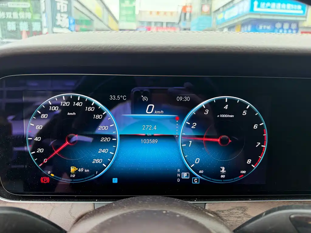 Mercedes-Benz E-Class — миниатюра 5