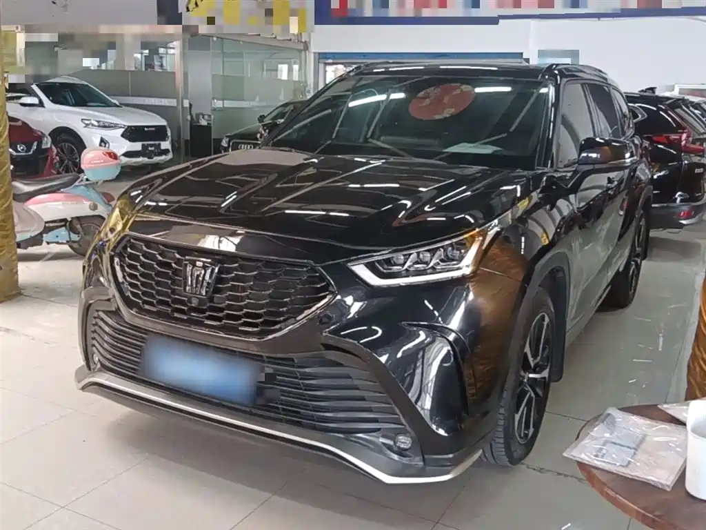 Купить Toyota Crown Kluger
