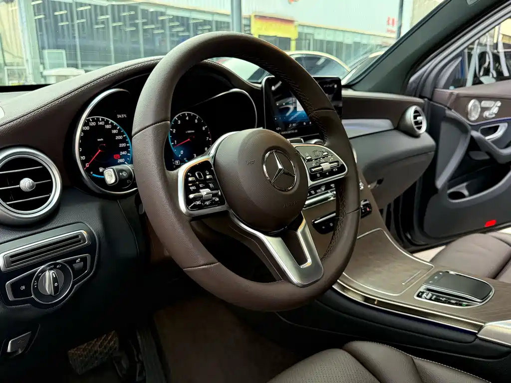 Mercedes-Benz GLC — миниатюра 7