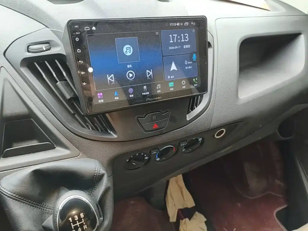 Ford Transit — миниатюра 13