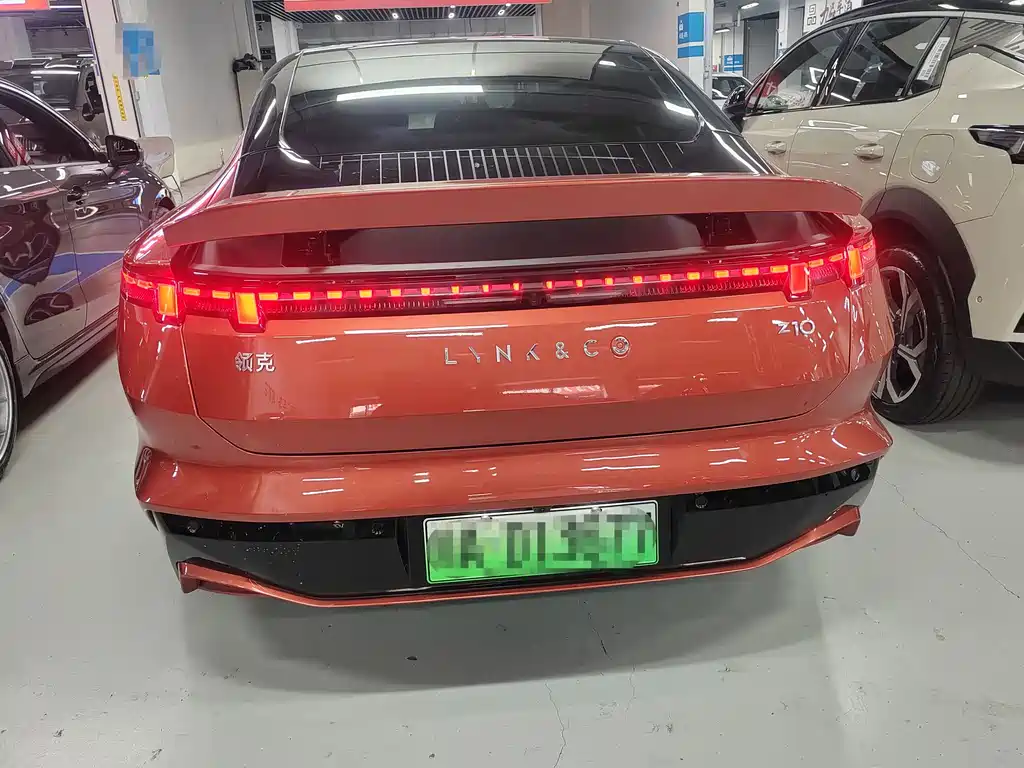 LYNK Z10
