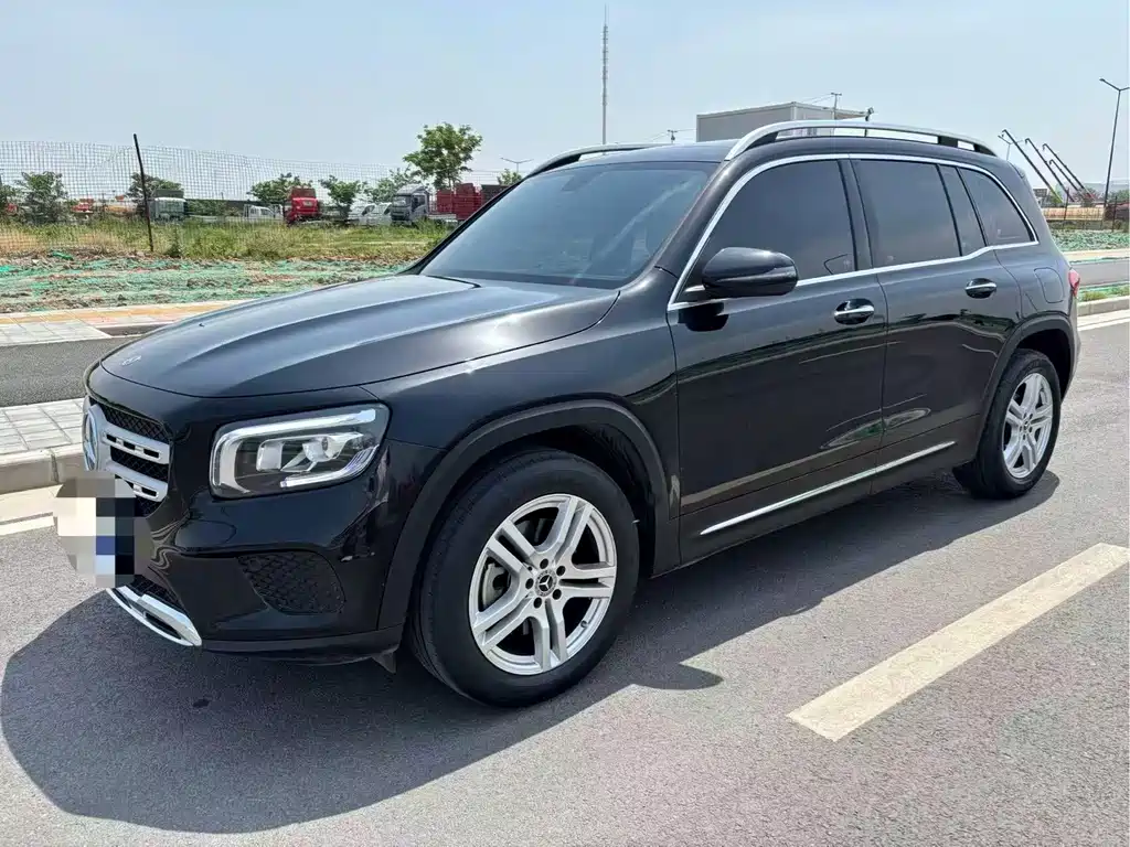 Mercedes-Benz GLB 2023