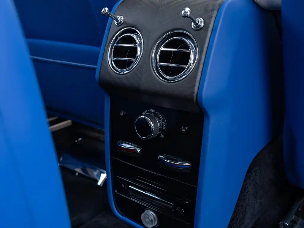 Rolls-Royce Cullinan — миниатюра 29