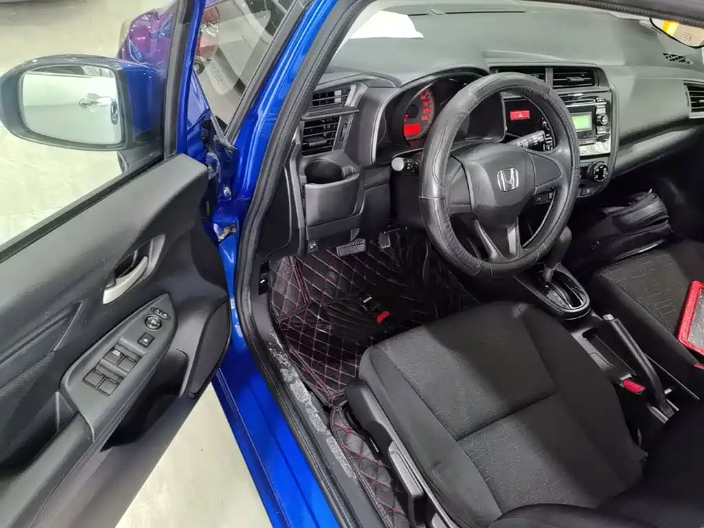 Honda Fit — миниатюра 16
