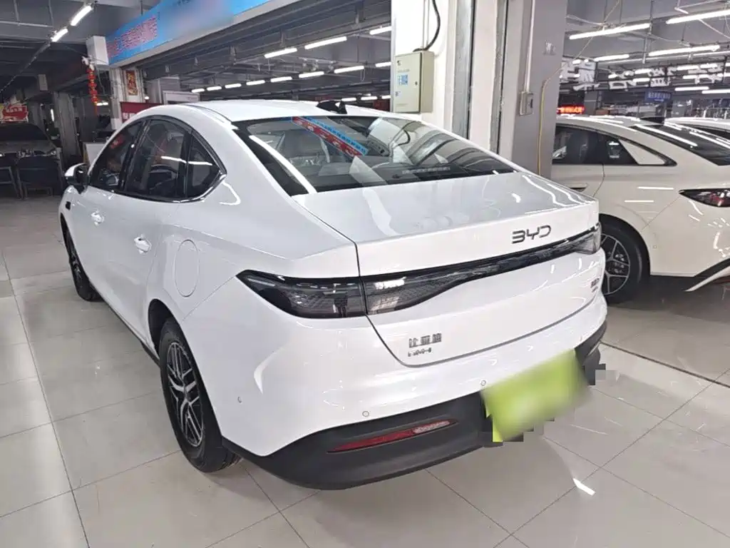 BYD Seal 05 DM-i — миниатюра 5