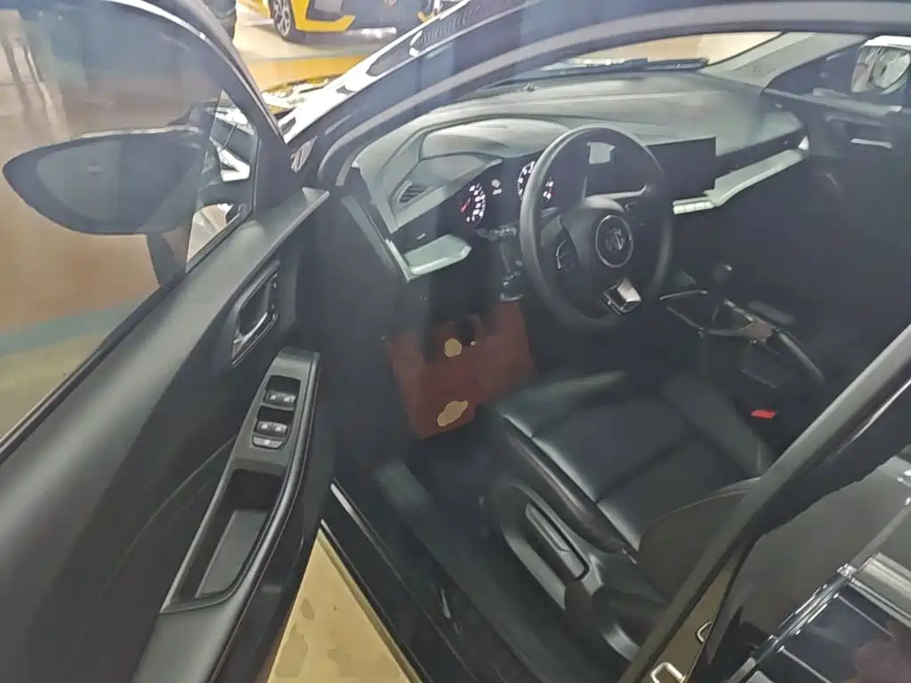 MG MG5 — миниатюра 16
