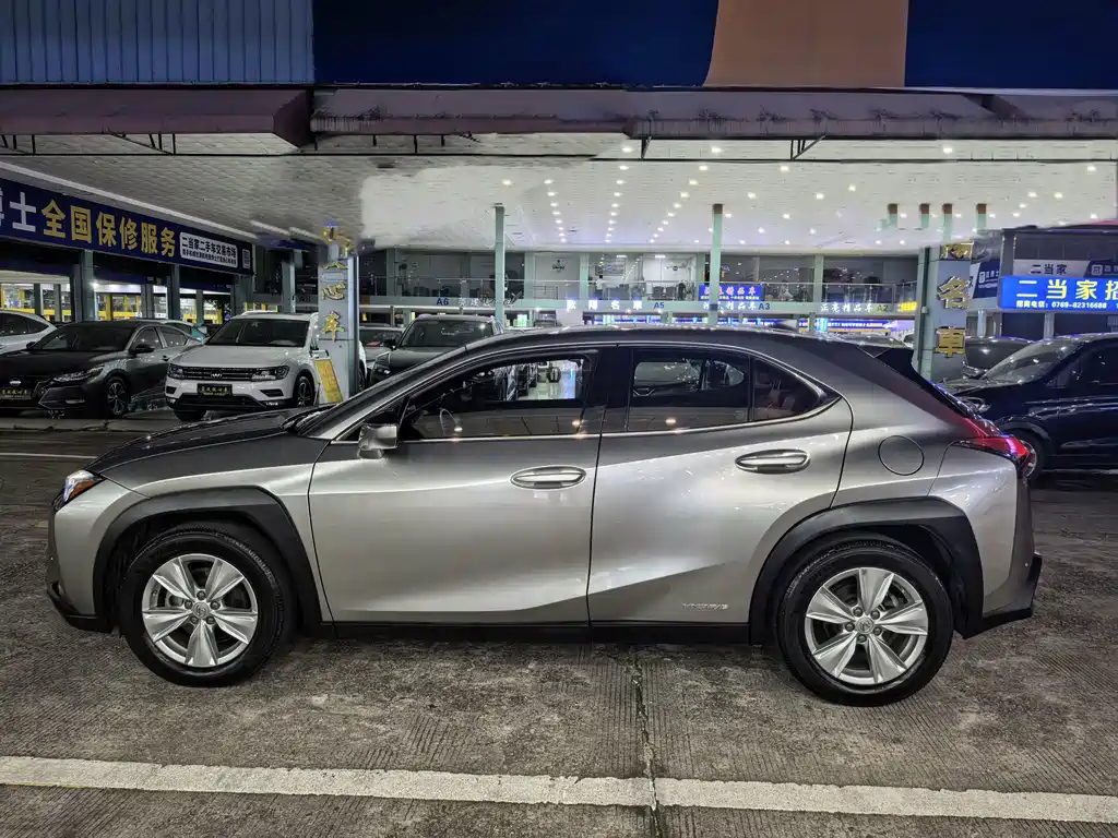 Lexus UX — миниатюра 5