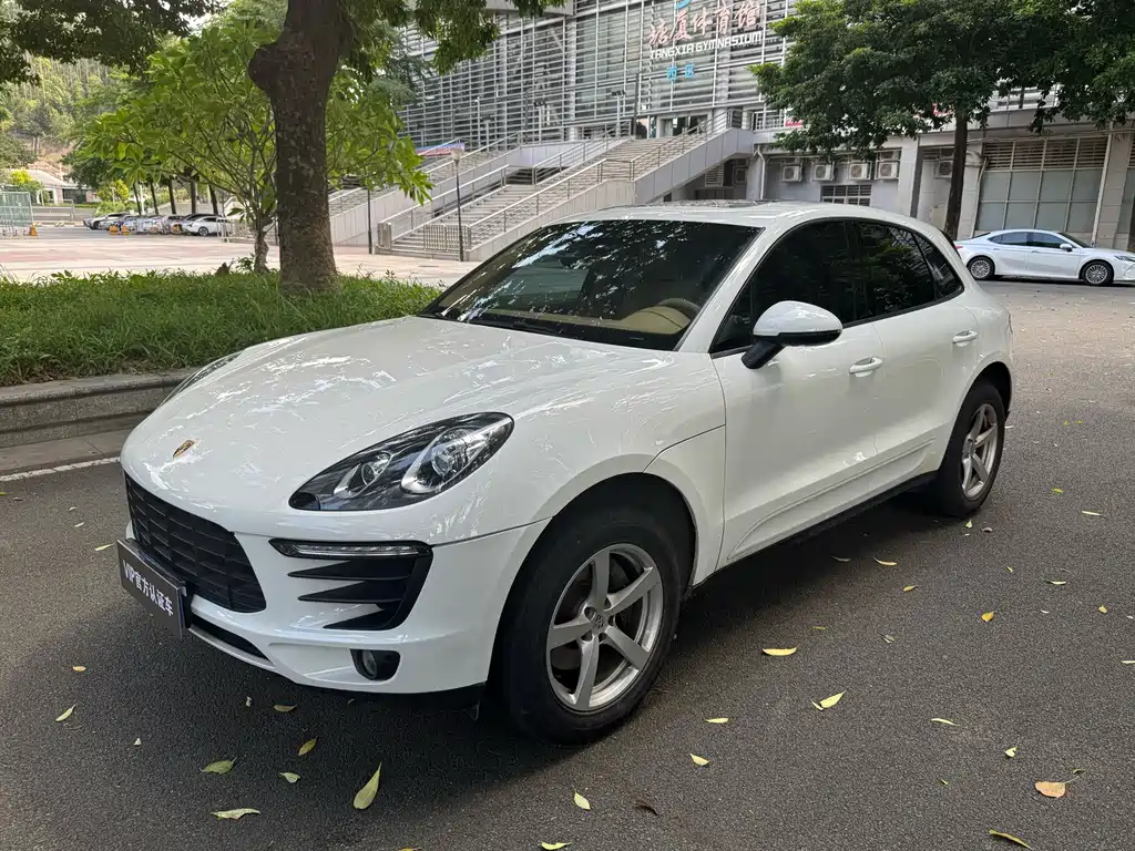 Porsche Macan — миниатюра 9
