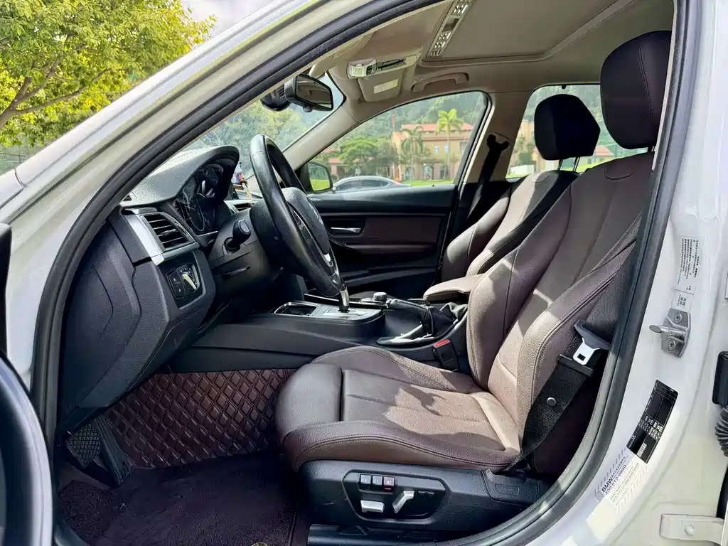 BMW 3 Series — миниатюра 7