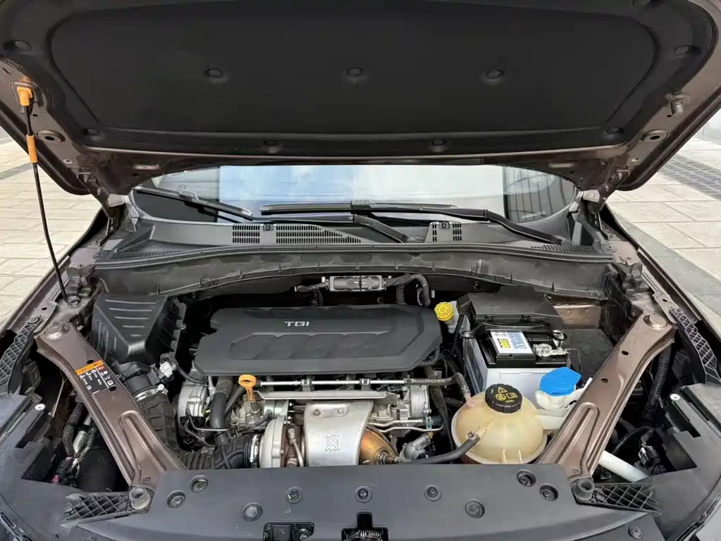 Roewe RX5 — миниатюра 10