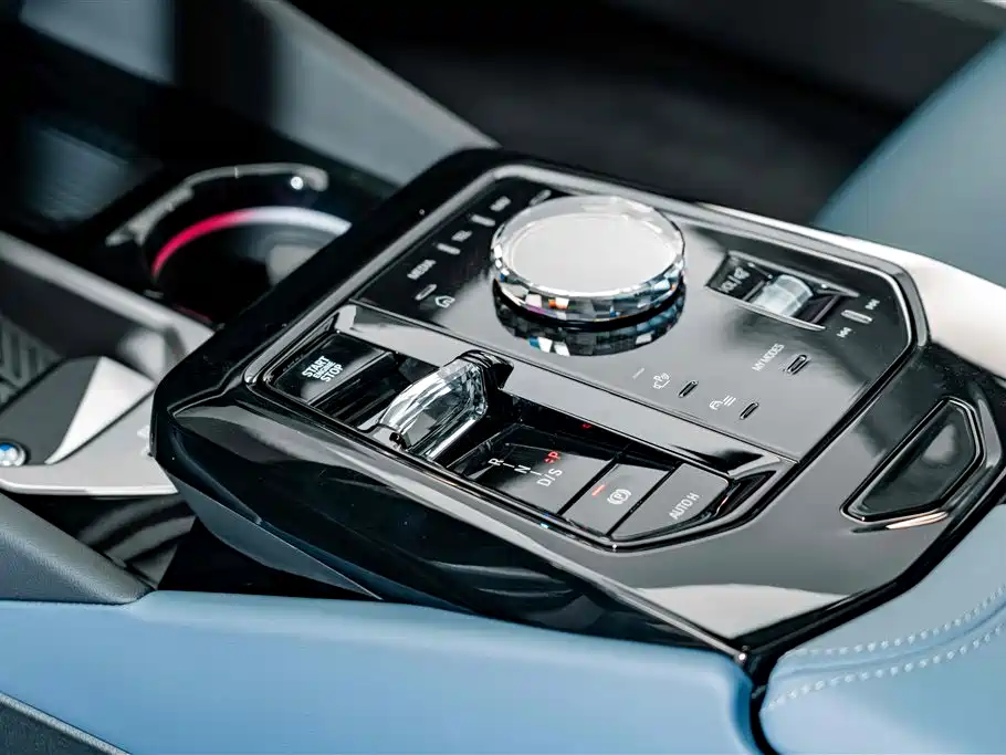 BMW 5 Series — миниатюра 17