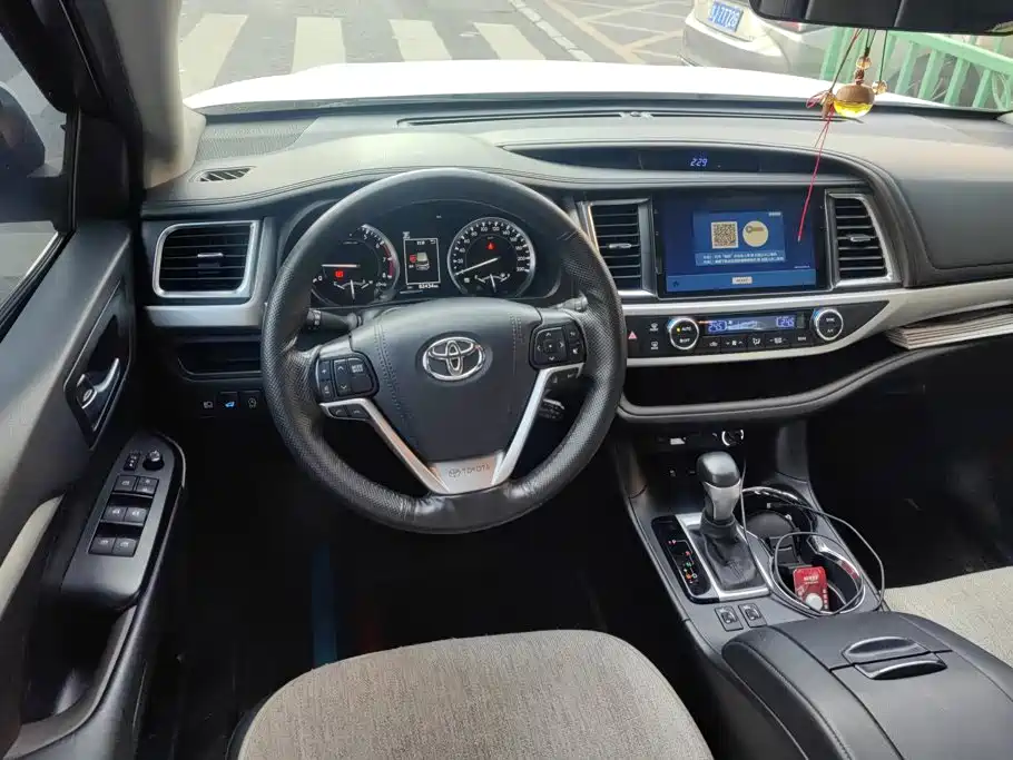 Toyota Highlander — миниатюра 13