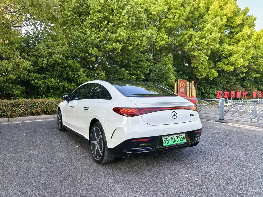 Mercedes-Benz EQE 2022 350