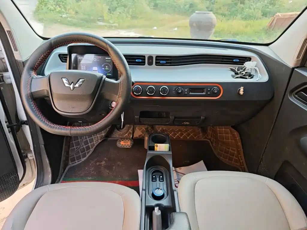 Wuling MINIEV — миниатюра 10