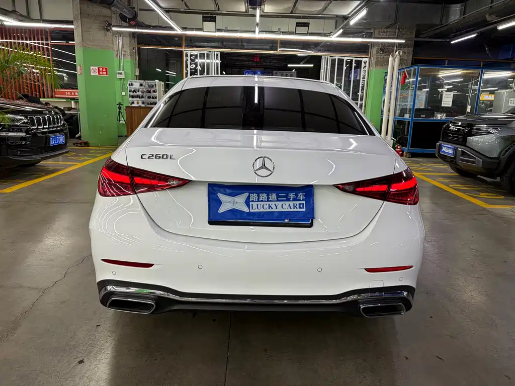 Mercedes-Benz C-Class — миниатюра 5