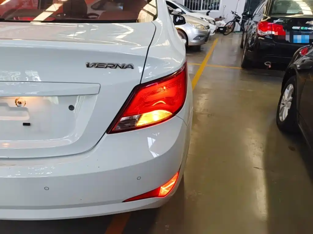 Hyundai Verna — миниатюра 8