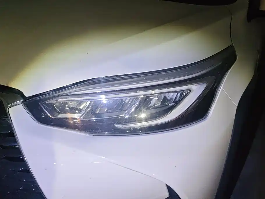 Toyota Yaris L — миниатюра 5