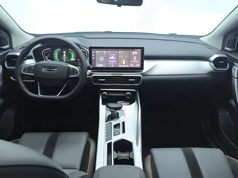 Geely Binyue — миниатюра 12