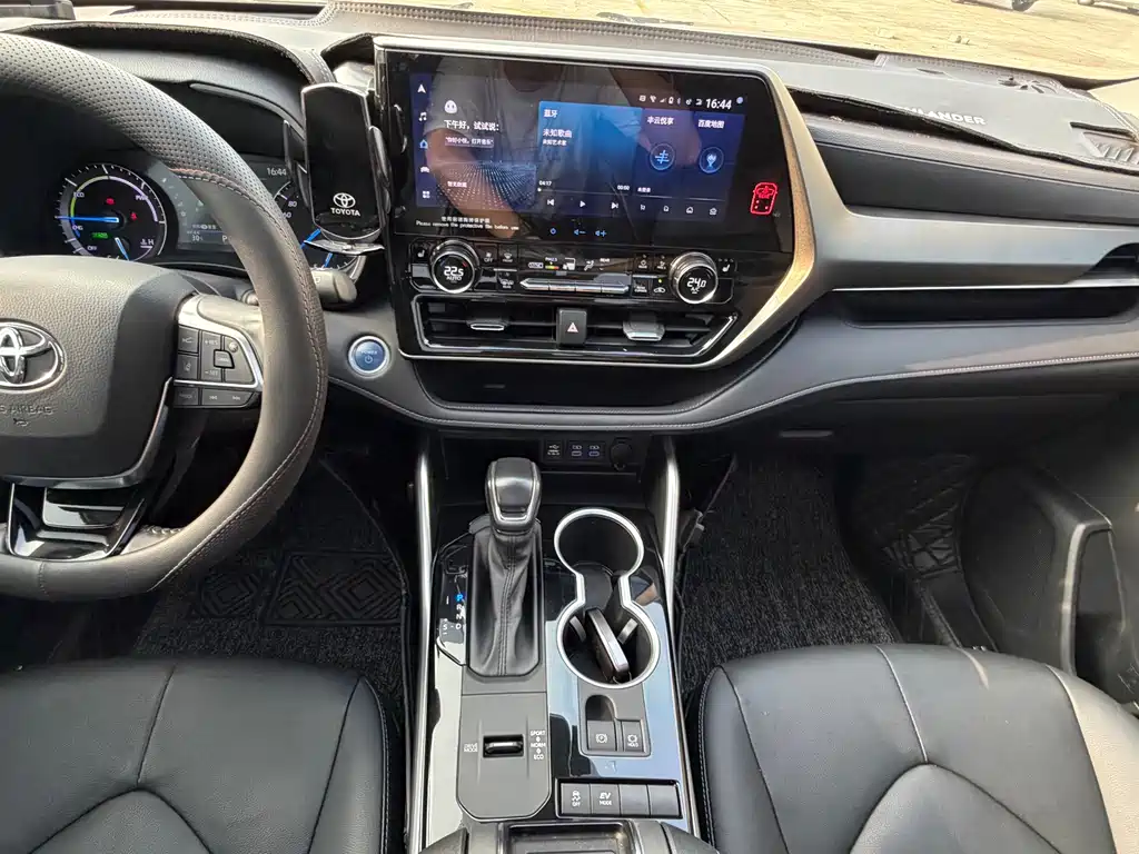 Toyota Highlander — миниатюра 17