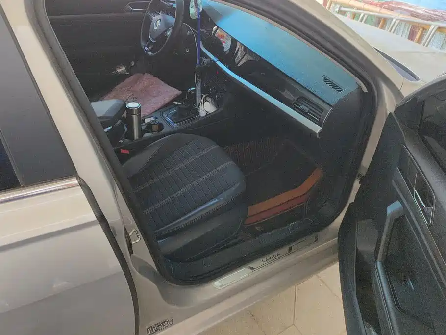 Volkswagen Lavida — миниатюра 8