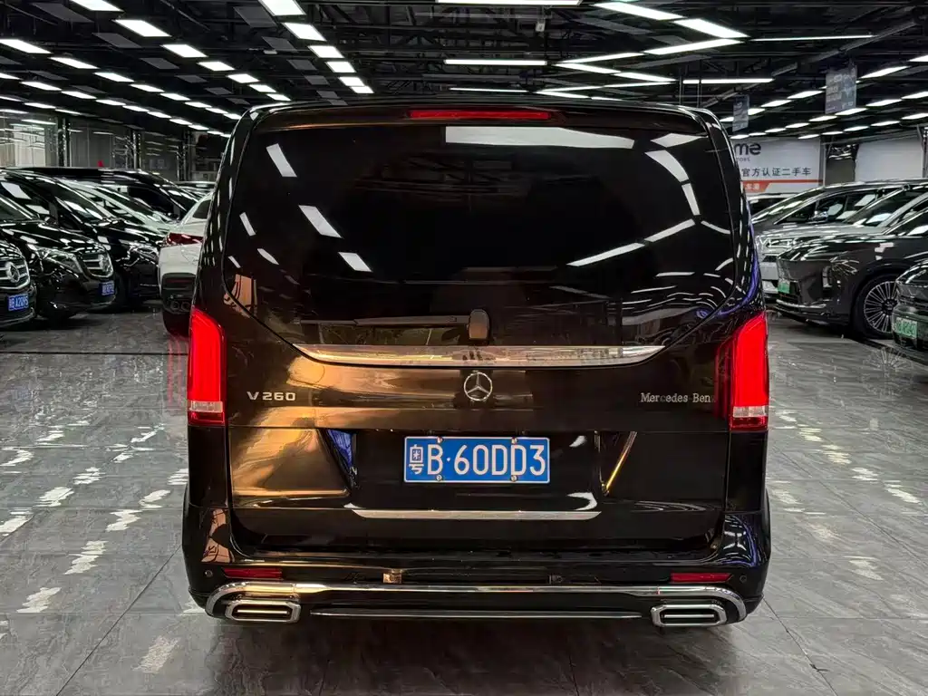 Mercedes-Benz V-Class — миниатюра 12