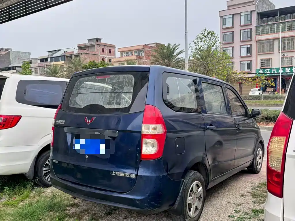 Wuling Hongguang — миниатюра 5