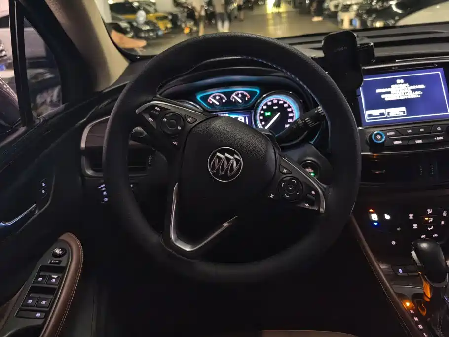 Buick Envision Plus — миниатюра 15