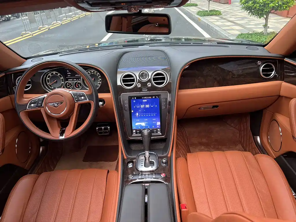 Bentley Flying Spur — миниатюра 4