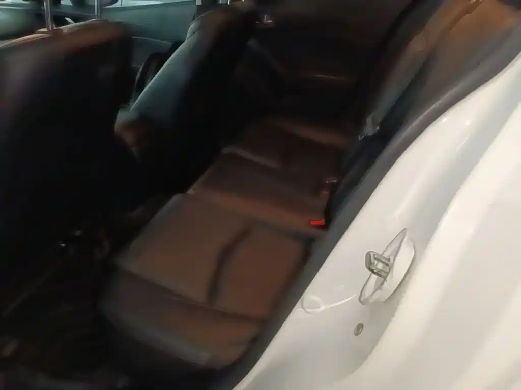 Mazda 3 Axela — миниатюра 17