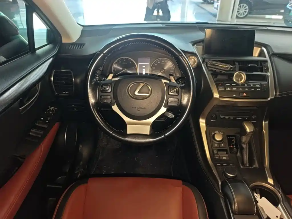 Lexus NX — миниатюра 11