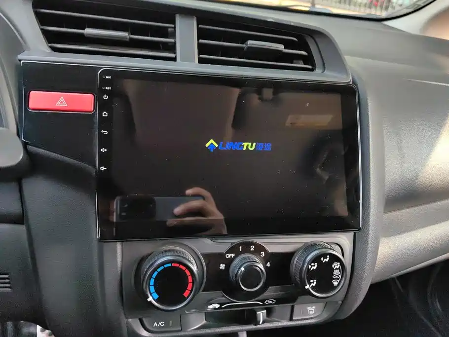 Honda Fit — миниатюра 13