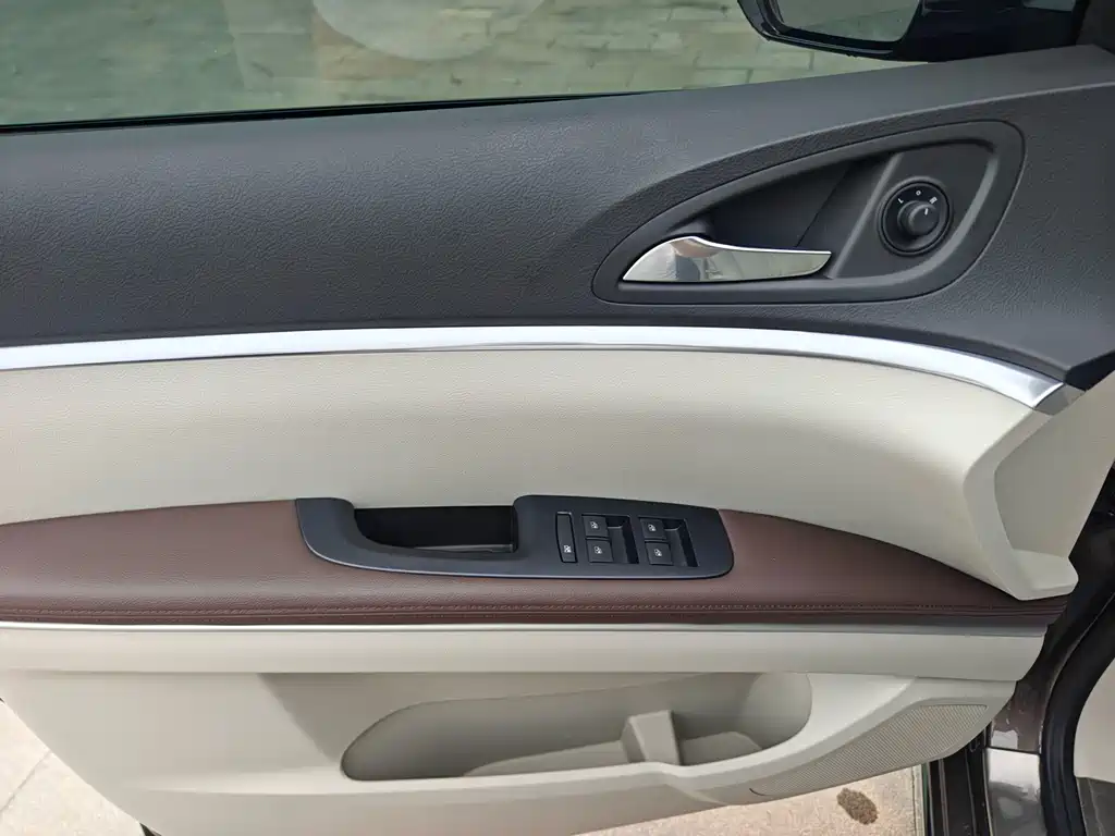 Buick GL8 — миниатюра 10