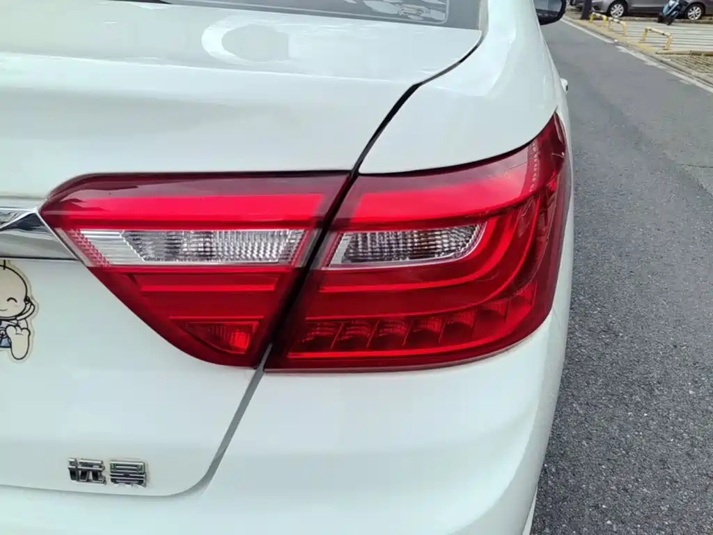 Geely Vision — миниатюра 8
