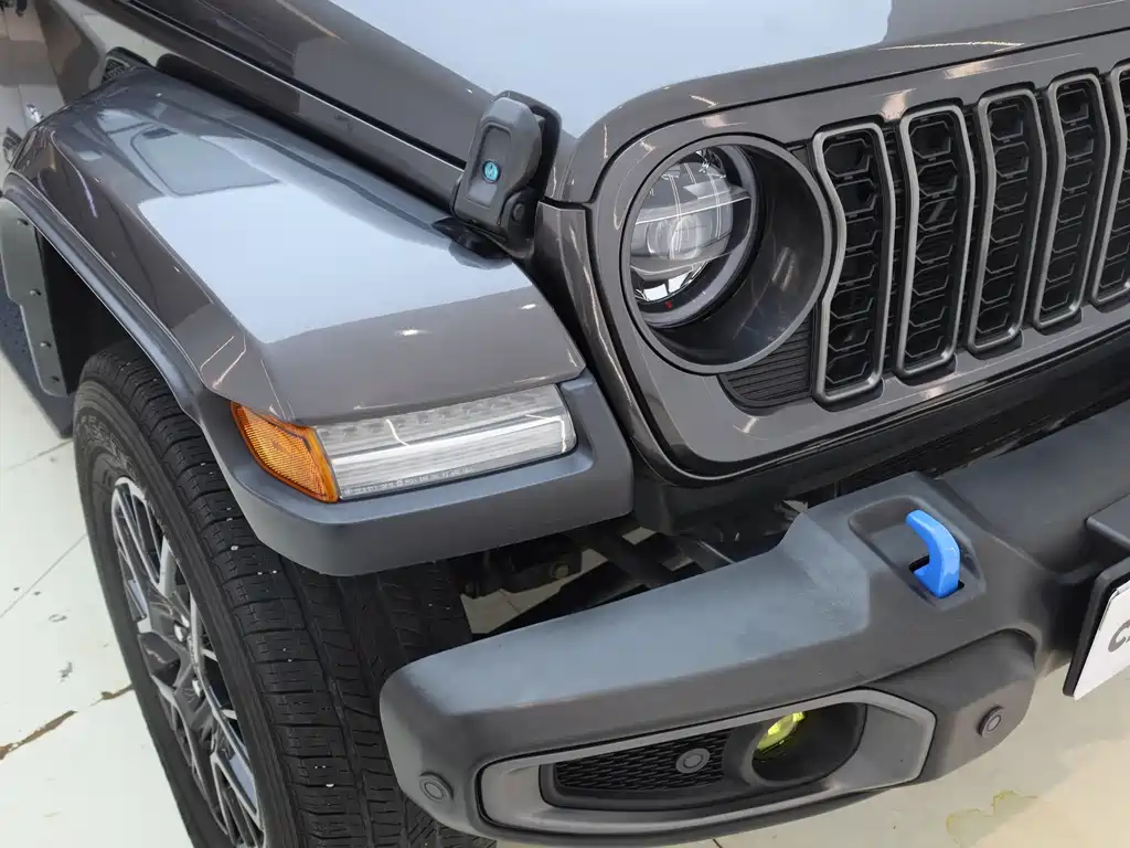 Jeep Wrangler PHEV — миниатюра 23