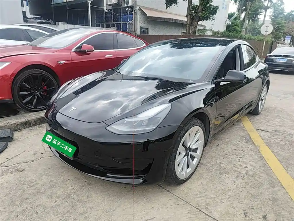 Tesla Model 3 2022