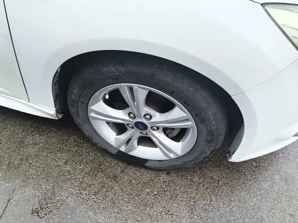 Ford Focus — миниатюра 12