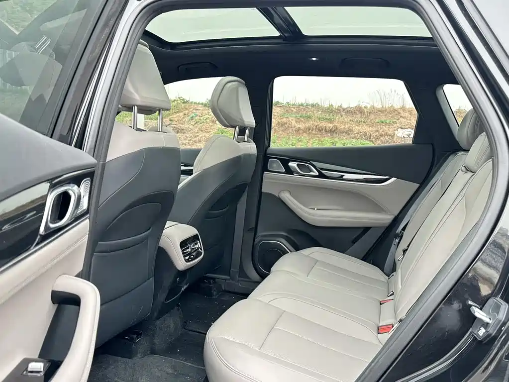 GEELY AUTOMOBILE BOYUE L