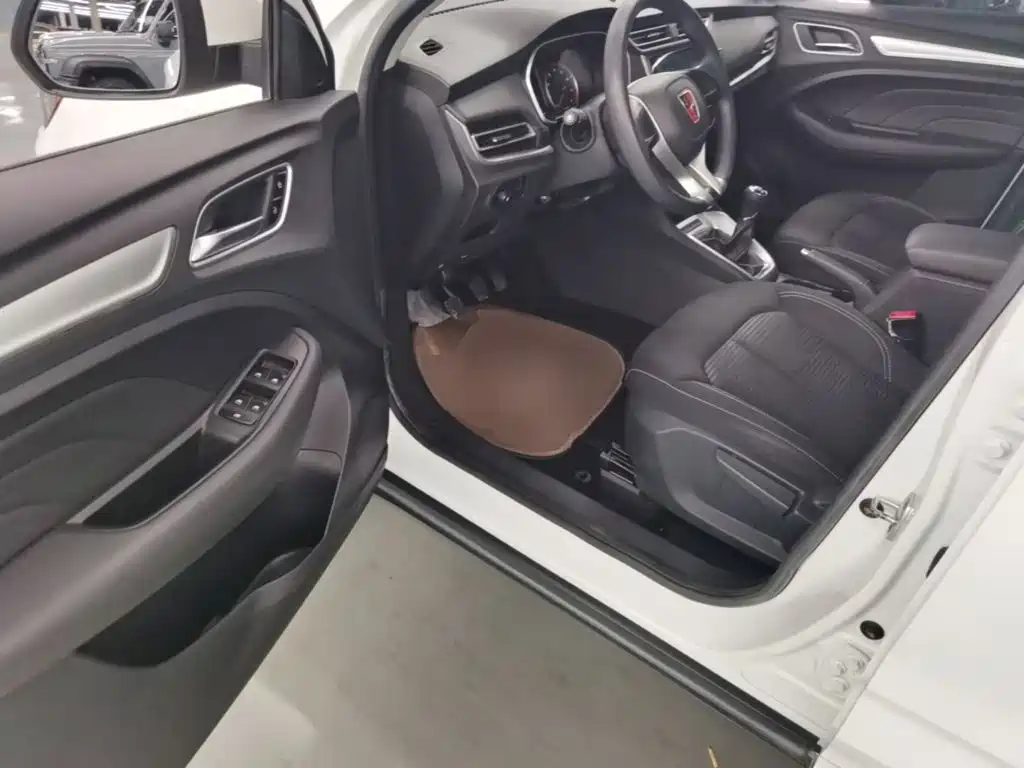 Roewe RX3 — миниатюра 16