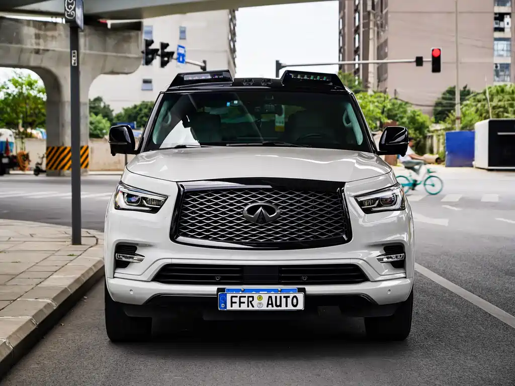 Infiniti QX80 2016 5.6L 4WD