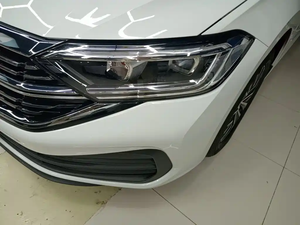 Volkswagen Sagitar — миниатюра 24