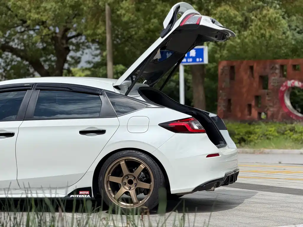 Honda Civic — миниатюра 8