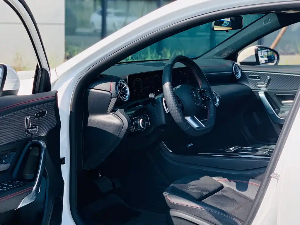 Mercedes-Benz A-Class — миниатюра 12
