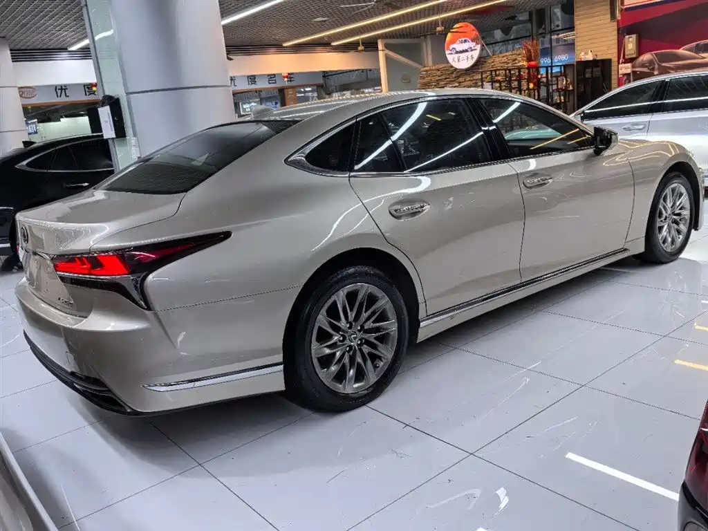 Lexus LS 2018 350 Luxury V