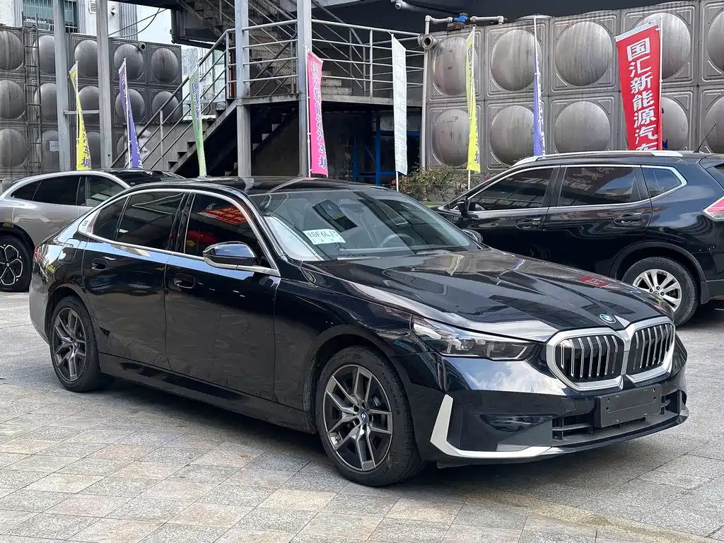 BMW I5