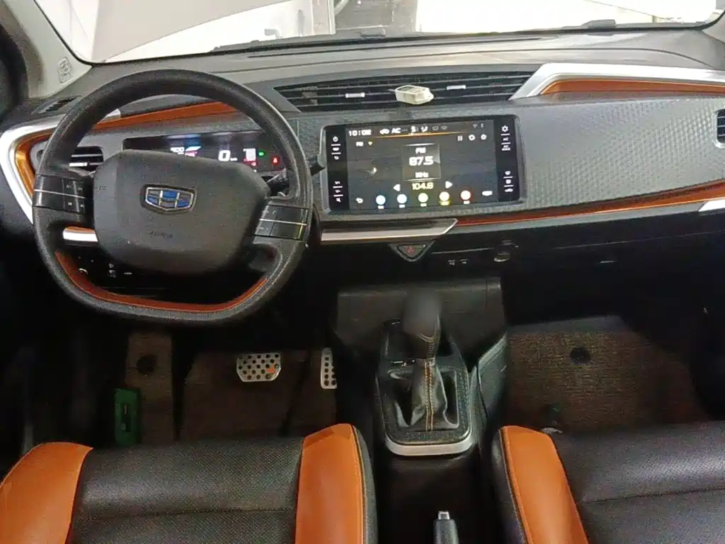 Geely Vision X1 — миниатюра 10