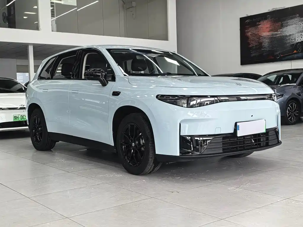 Leapmotor Leapmotor C10 — миниатюра 3