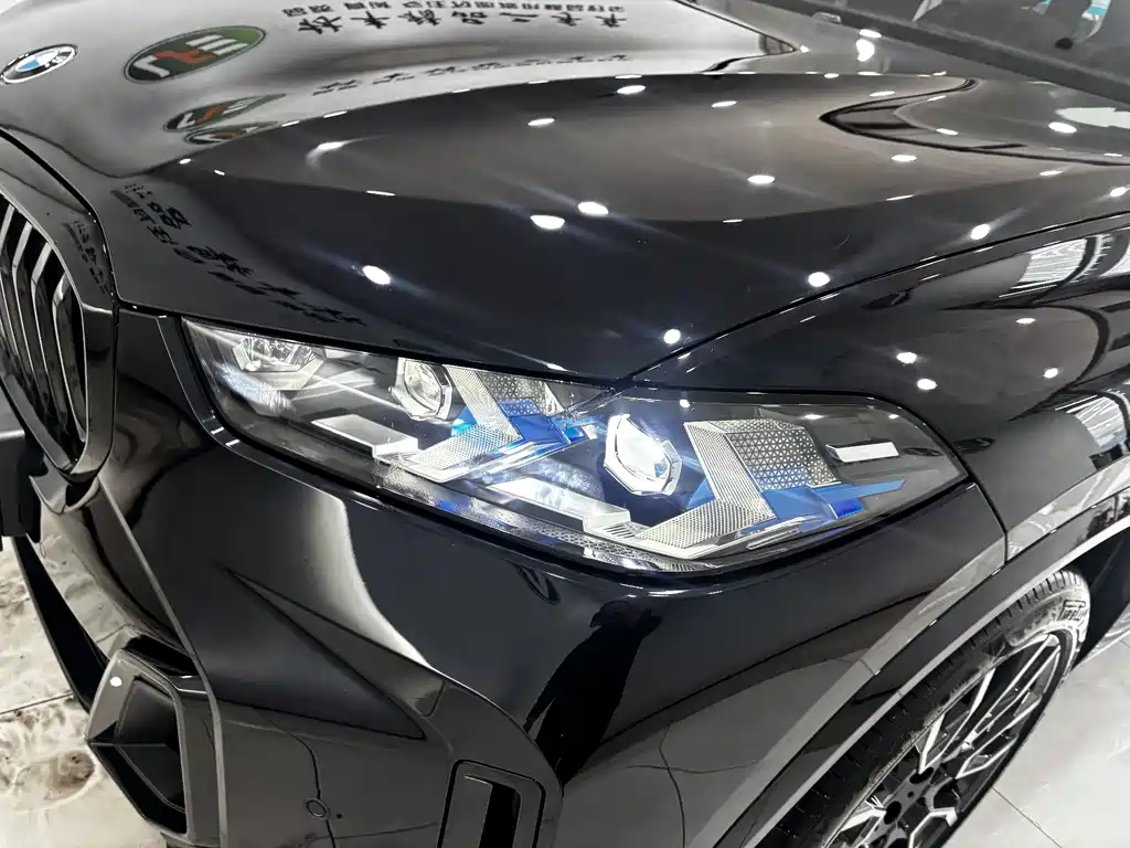 BMW X5 2025 xDrive 40Li M Sport